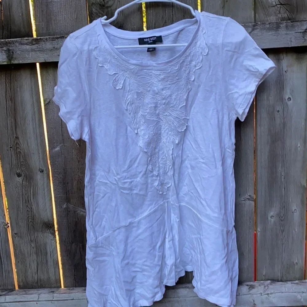 Nine West white tunic sz. M
